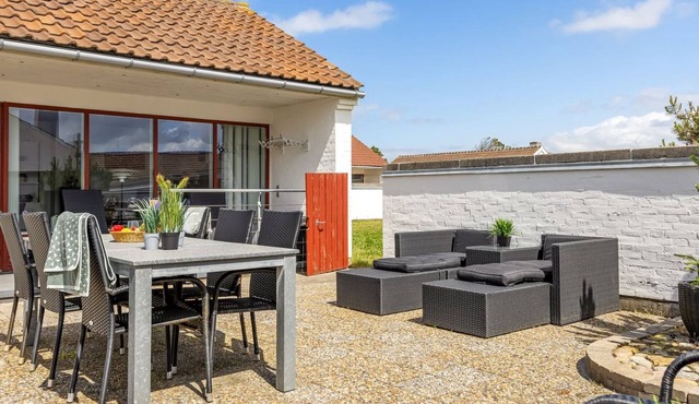 "Leny" - 900m from the sea by Interhome