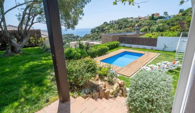 Leo Street 96, Tossa de Mar-Lesal Villas Rentals Mar Azul