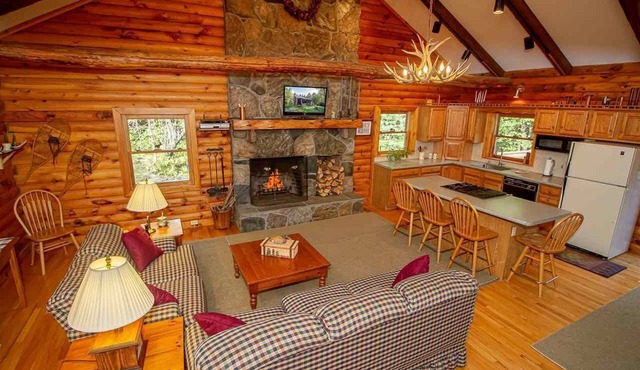 Leonard’s Log Cabin— Mt. Snow/Stratton Ski House