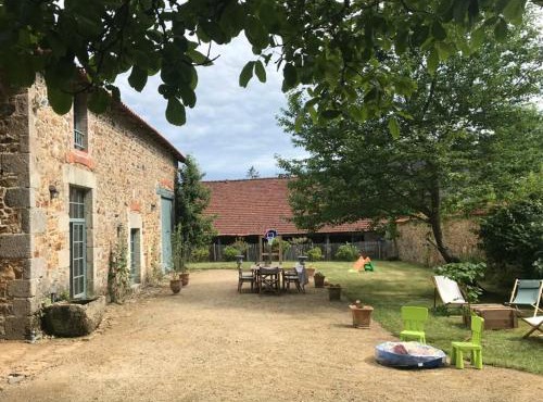 Les écuries du château des Rieux