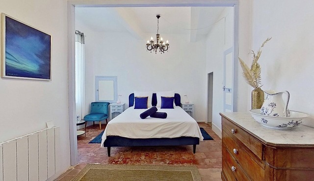 LES 2 DRÔLES D'OISEAUX Whole house, 5 bedrooms and 4 bathrooms