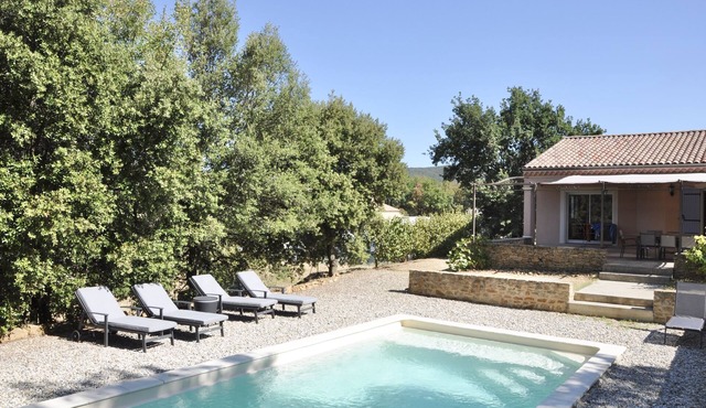 Les 7 Amandiers - Maison de Famille, Proche du Cœur du Village de Saint Montan