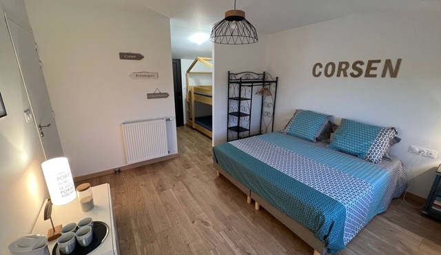 Les abeilles du Corsen - bed and breakfast close to the GR34 and the Colonie de Trézien