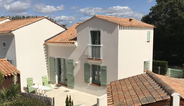 Les Aiguilles de Pins in Vendée 3* - with swimming pool, 650 m from the beach