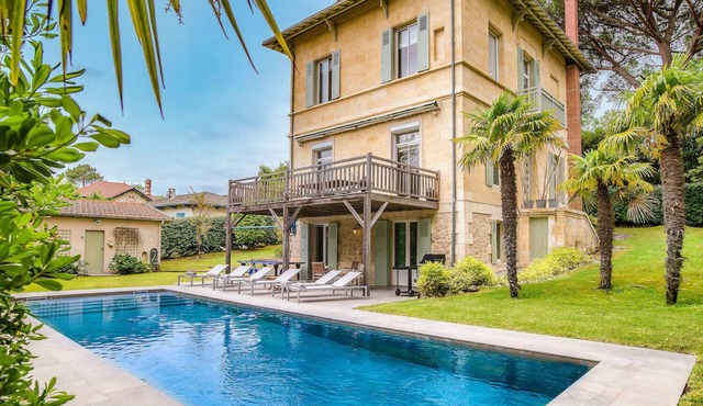 Les Algues – An Exceptional Residence in Arcachon