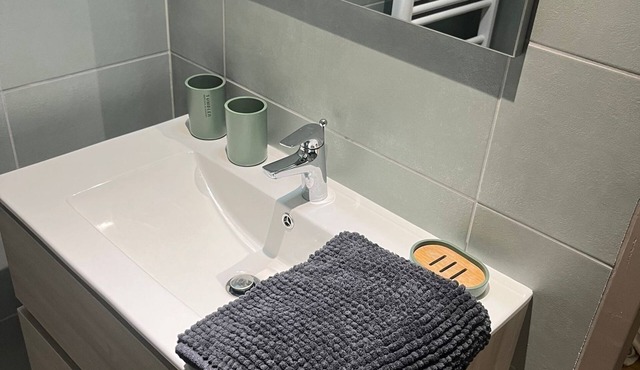 Les Anges Béarnais apartment, located in a medieval village