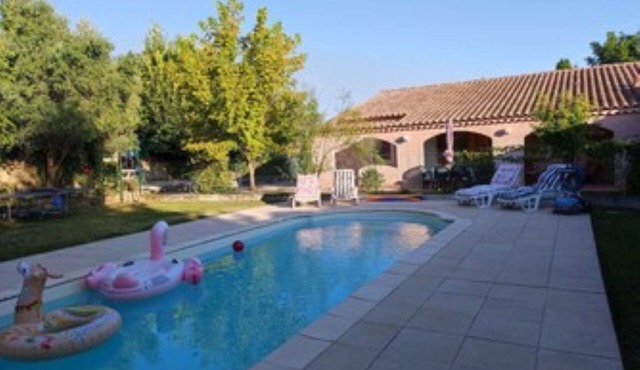 Les Arcades, a quiet corner