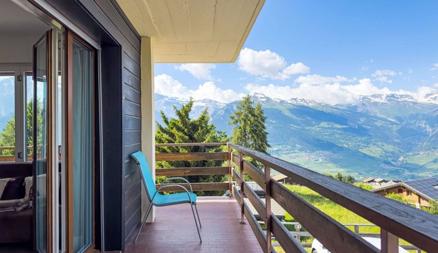Les Arolles A1 by Interhome