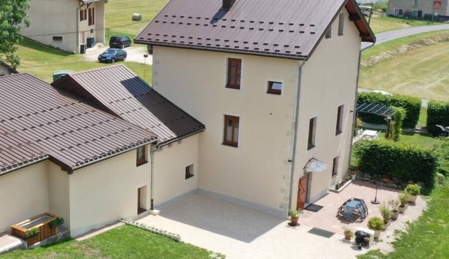 Les Bains Douches - Mijoux