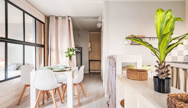 Les Balcons de la Rance by Interhome