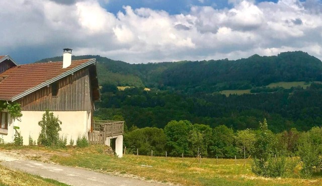 Les Balcons du Haut-Doubs – Vue incroyable, 15 pers