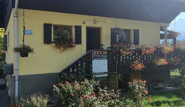 Les Balcons du Mont-Blanc: village center apartment