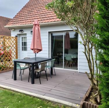 "Les barbiots" Jolie dépendance proche plages