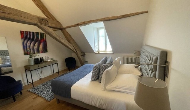 Les Baudes-Double room-Deluxe-Ensuite with Shower-Garden view