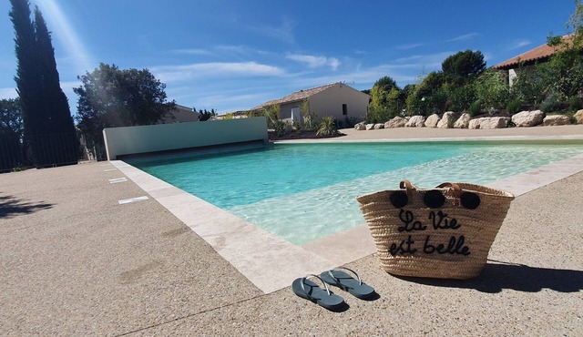 "Les bergeries de Saumane", large air-conditioned gite, shared heated pool.