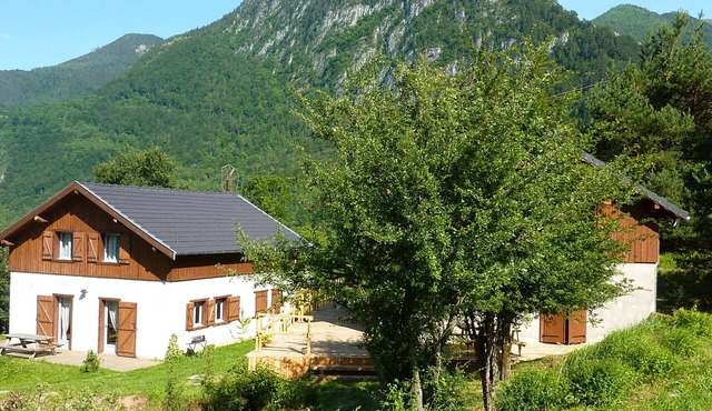 Les Bordes de Paloumières: Discover this gite in the heart of Ariège Mountains.