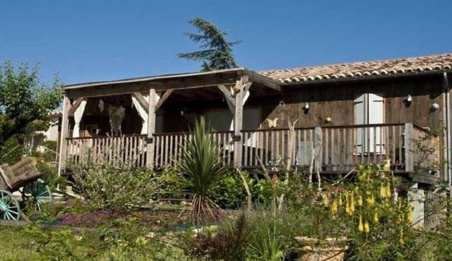 Les Bourdettes, 3-star gîte in Auvillar