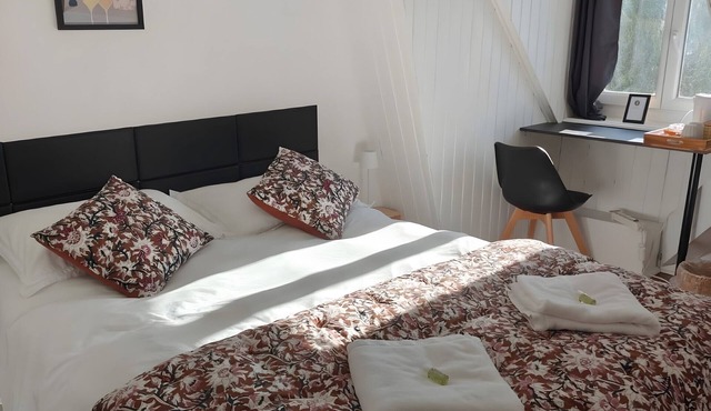 Les Bulles B&B Guest Room – Double Room with Wi-Fi