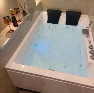 LES BULLES DE MONA - Passion - Spa - Clim