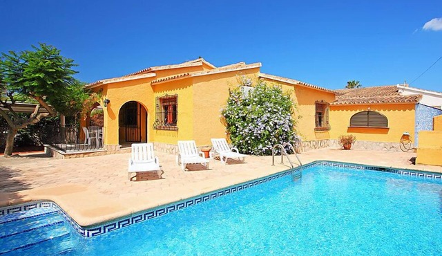 Les Canyes by Interhome