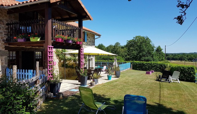 Les Casaniers Converted Barn with private pool and terraces, 2- 6 people