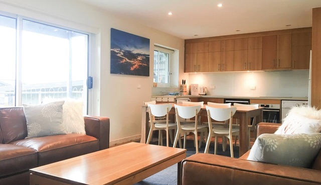 Les Chalets 5 - fabulous apartment next to Halley's Comet chairlift