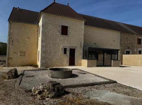 Les Champs Fleuris Gîte pour 10 personnes