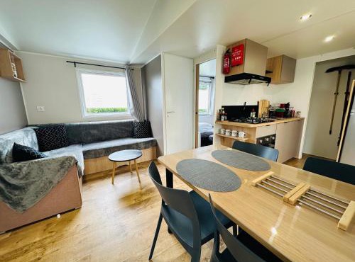 Les Charmettes Mobilhome 2 ch Climatisé - Terrasse fermée - Locsweethome