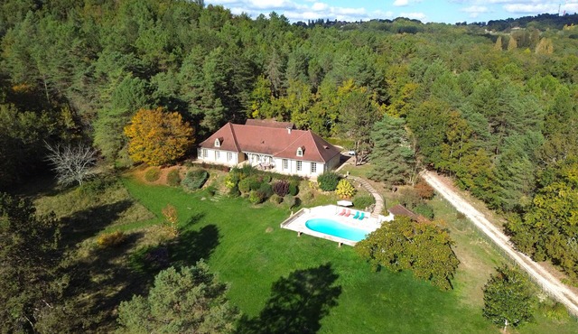 LES COMBETTES - air-conditioned luxury house with heated pool and view*
