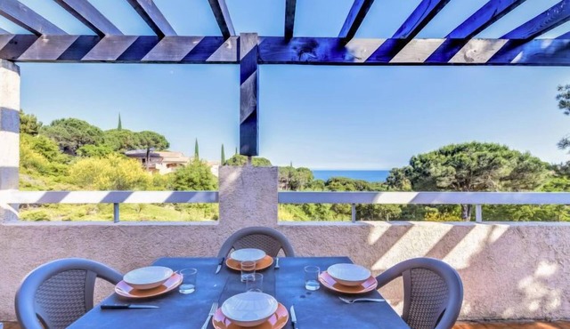 Les Coteaux de la Nartelle by Interhome