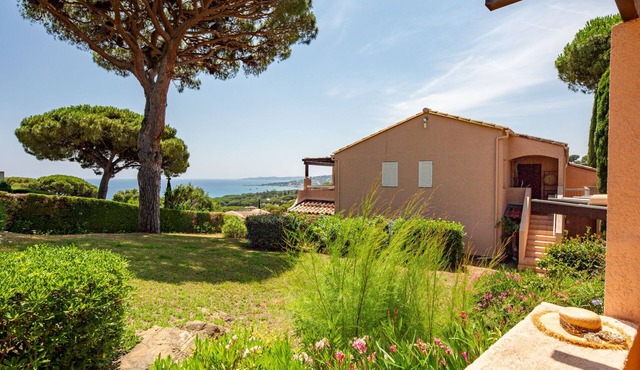 Les Coteaux de la Nartelle by Interhome