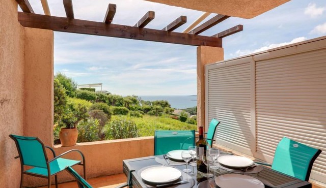 Les Coteaux de la Nartelle by Interhome