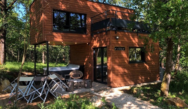 Les Crouquets Truffle Spa Cabin