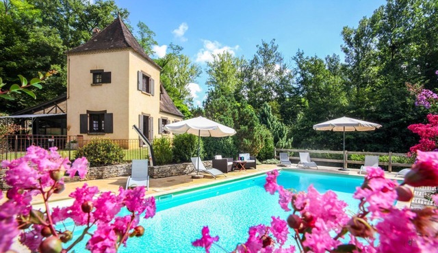 Les Cypres - Three Bedroom Villa, Sleeps 6