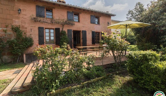 Les Deux Pigeonniers