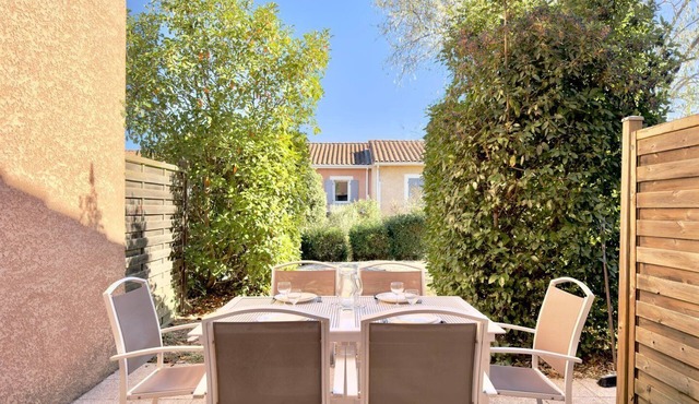 Les Deux Terrasses, 6 guests, Pool in Calvisson