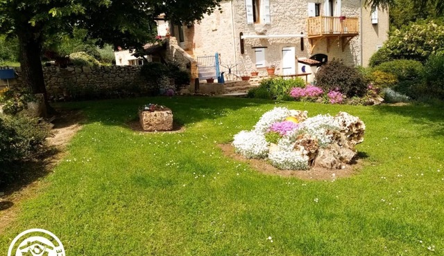 Les deux tilleuls - BELAYE