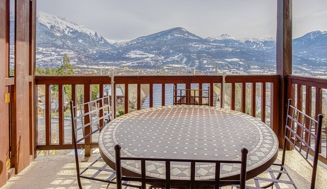 Les Fauvettes - appartement vue imprenable sur montagne