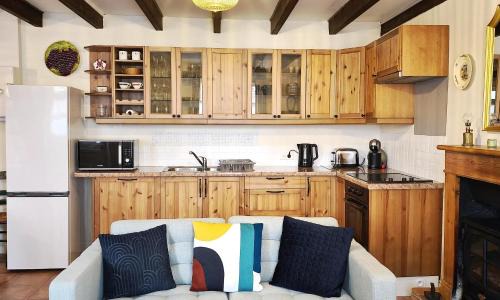 Les Hortensias à ST GILLES VIEUX MARCHE WIFI NETFLIX CALME