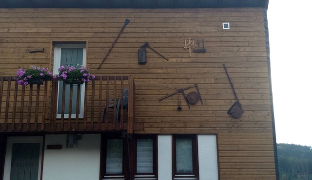 Les gîtes du bûcheron lumberjack 2 the forest