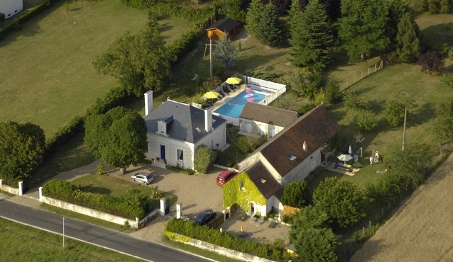 Les Gîtes du Manoir La Grange detached house near Loches