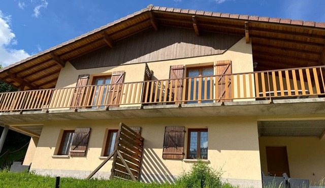 Les gîtes du Bruleux 7 and 11 people