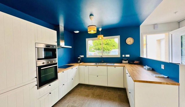 Les Ganivelles : Modern villa near the beach