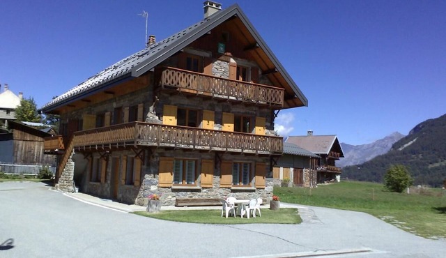 LES GENTIANES - ALBIEZ MONTROND