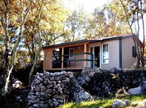 Les Gites De Chauzon 3 Avec Piscine