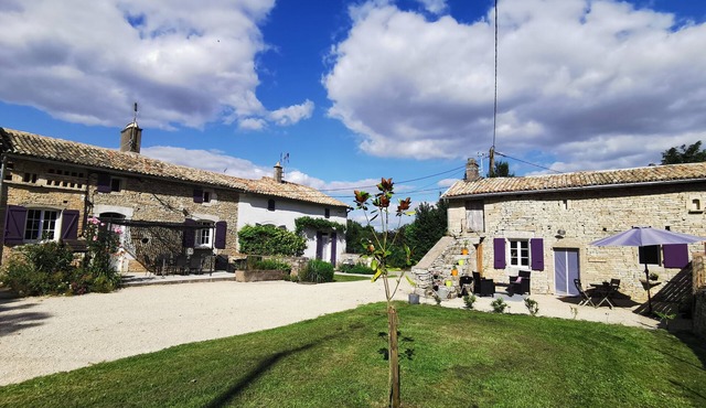 Les Gites de la Roche Élie - Chez Léonie & Théophile