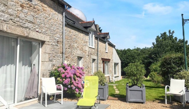 Les Gites du chaos d'Huelgoat – Renovated Former Bakehouse