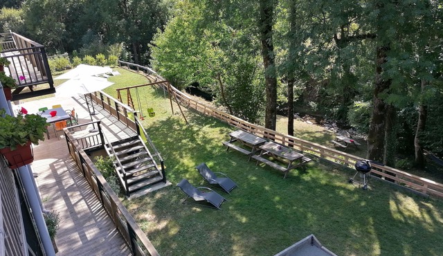 Les Gites du Doul, 21 pers : space, comfort, nature, PMR, in Occitanie