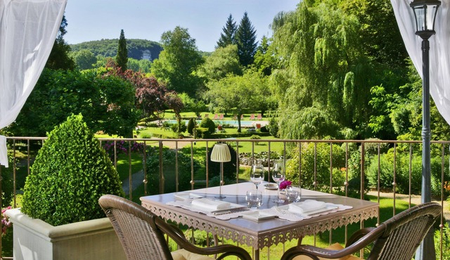 Les Glycines - Hôtel & Spa