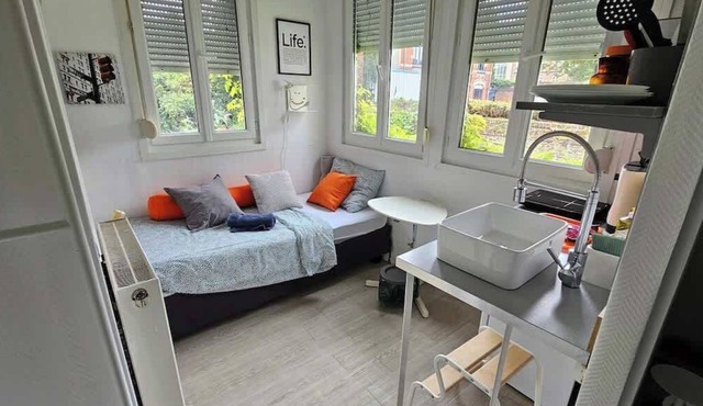 Les Glycines - studio 9m2 cosy et reposant 1p